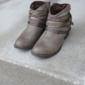 SO Ankle Boots SZ 10